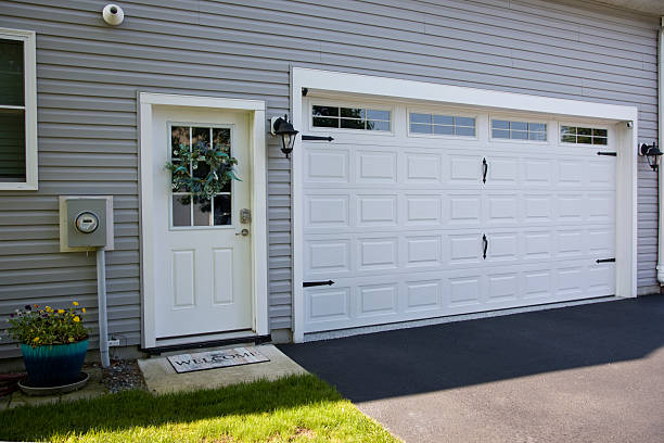 24/7 Emergency Garage Door Panel Replacement experts in Daniels, WV